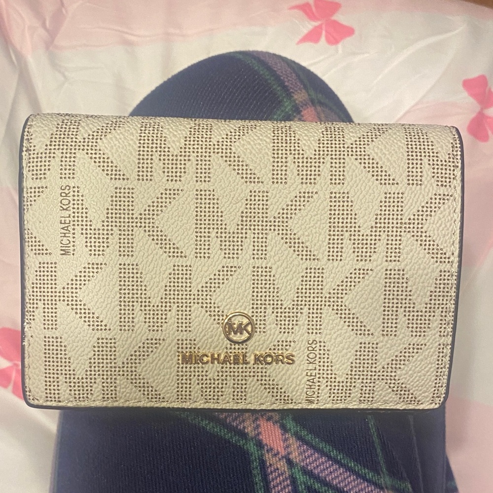 Michael Kors Beige Logo Wallet